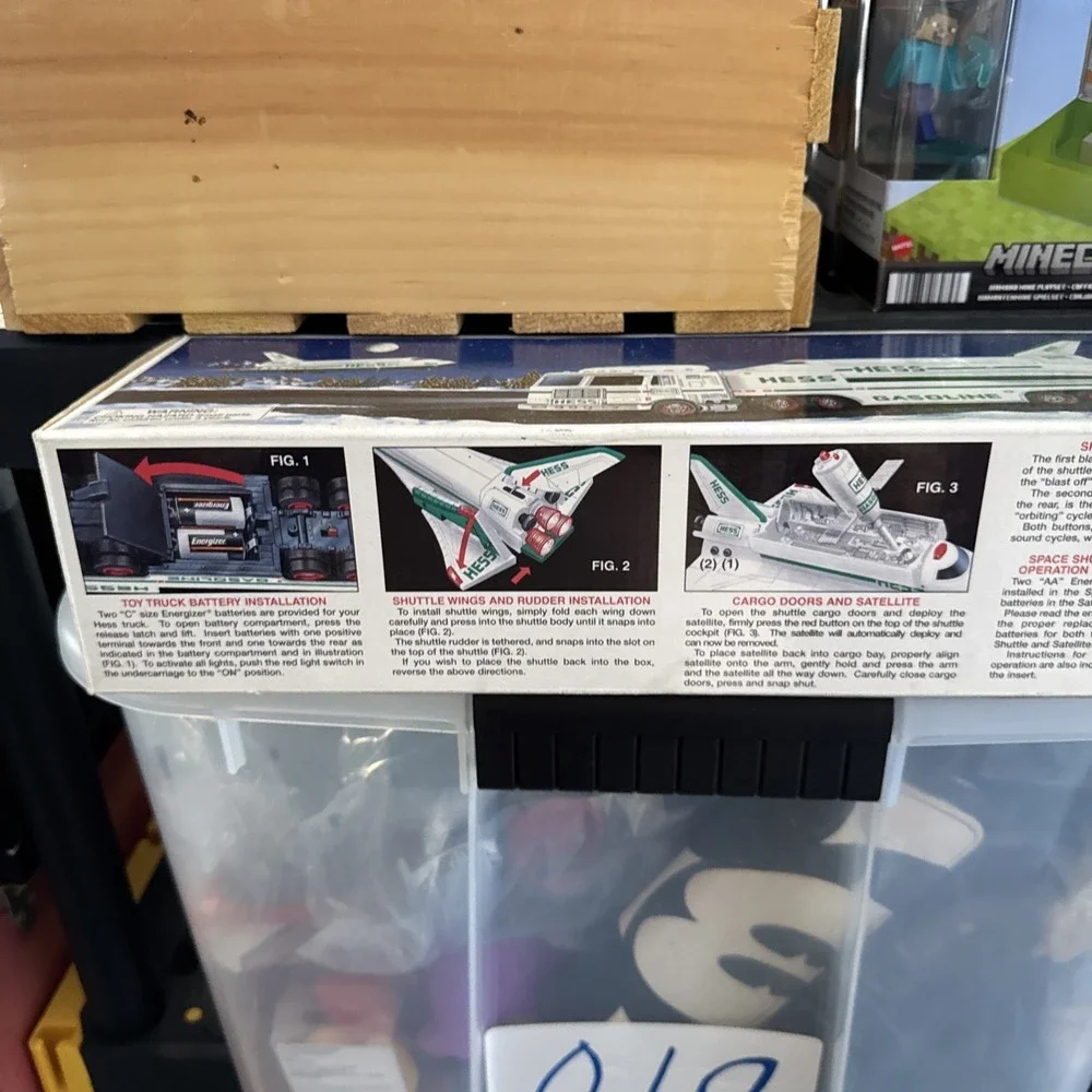 Hess 1999 Toy Truck and Space Shuttle With Satellite‎ - NIB #21